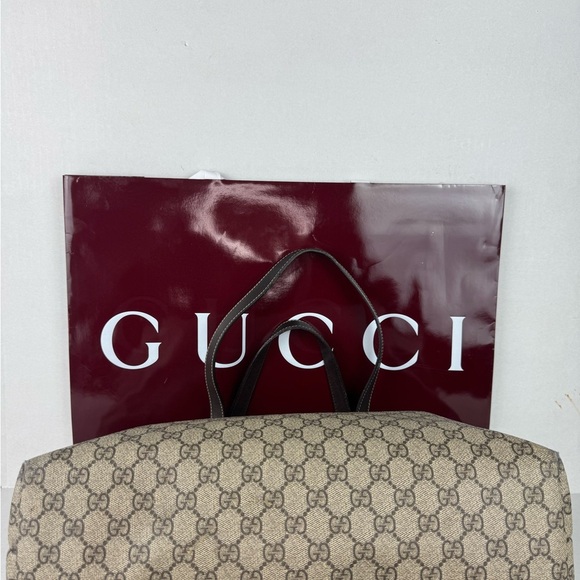GUCCI GG Supreme Monogram Medium Zippered Shopping Tote Dark Brown. - Picture 9 of 16